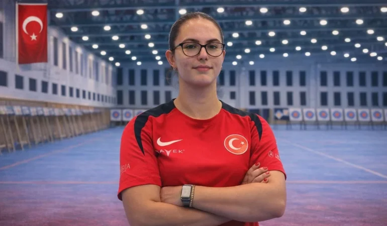 samsunlu-milli-okcu-canse-duru-tarakci-avrupa-ucuncusu-oldu-777070db-b879-42e7-bc58-9f9b192e344e